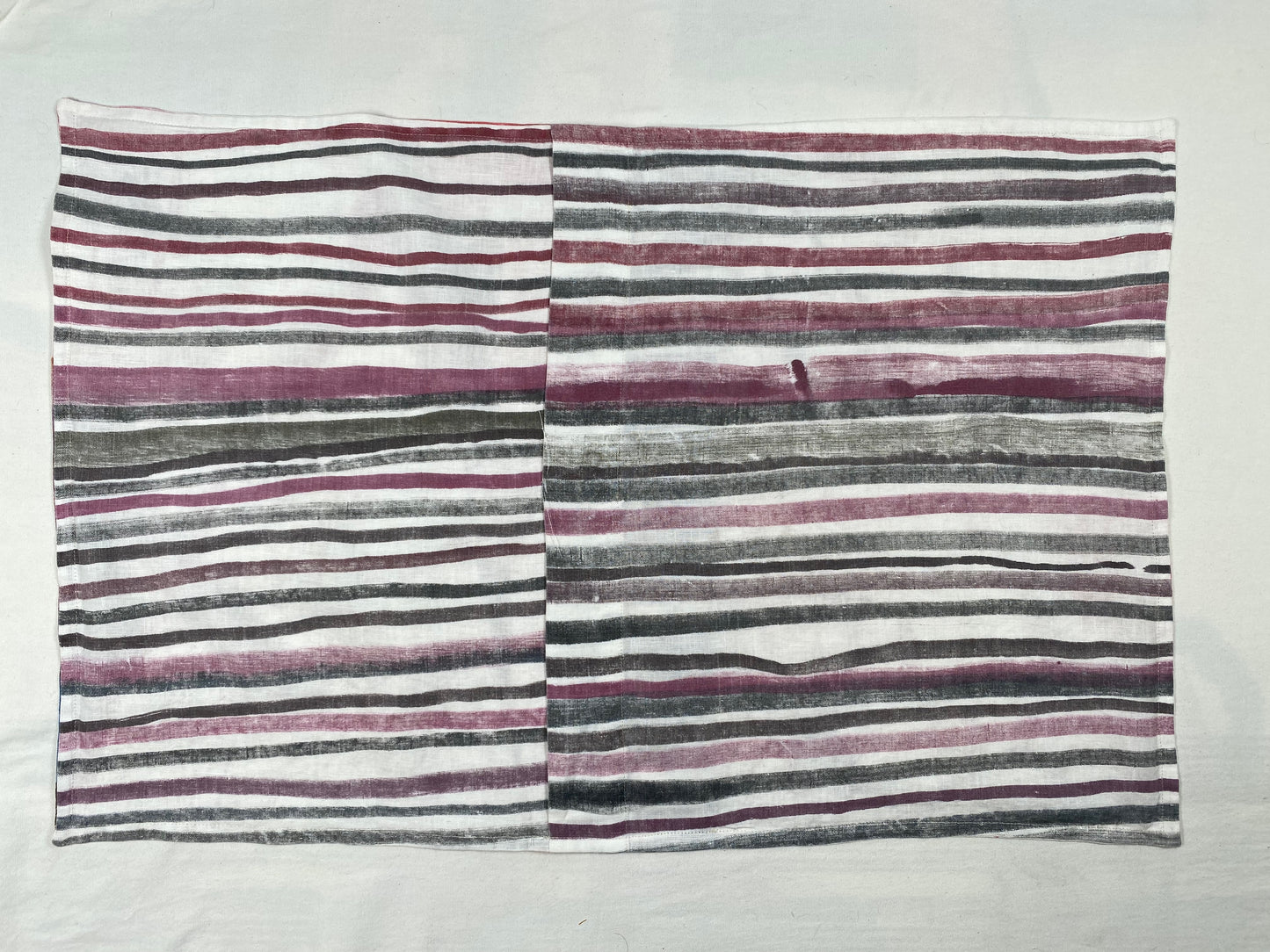 Lizard Eyes Linen Sham